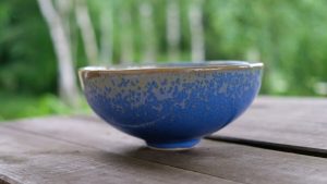 ceramika błękitna miseczka