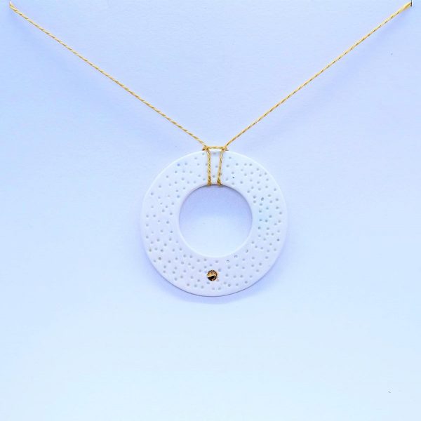 biżuteria porcelanowa "Okrąg ze złotym punktem" - długi naszyjnik